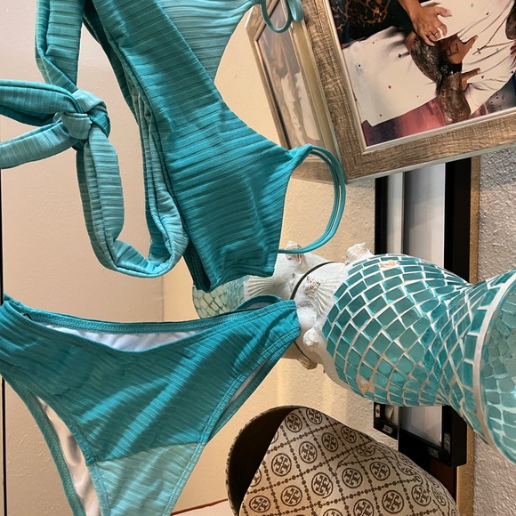 Two tone bikini - Picture 5 of 14